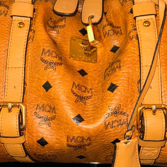 💎MCM Visetos Boston Bag Cognac with lock and key - Picture 3 of 14
